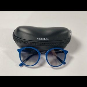 DESIGNER VOGUE SUNGLASSES BRAND NEW WITH CASE